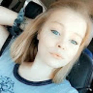 Meet your Posher, Alexia